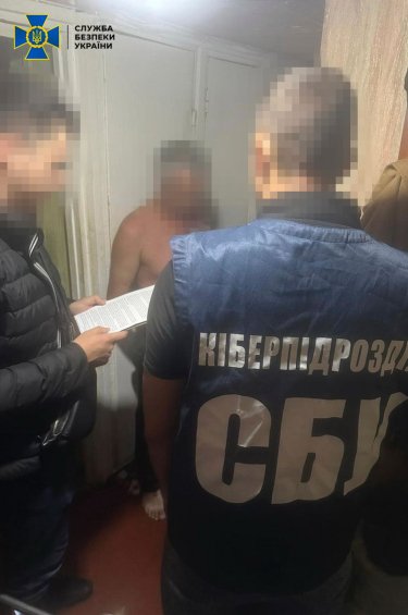 Фото 4 — В Харькове поймали собиравших компромат на военкомов и ВВК и фиксировавших "прилеты": подозревают в работе на РФ