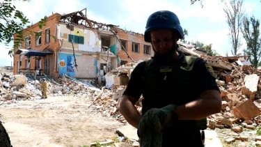 Фото 13 — Число погибших в результате авиаудара по школе в Орехове выросло до семи (ФОТО, ВИДЕО)