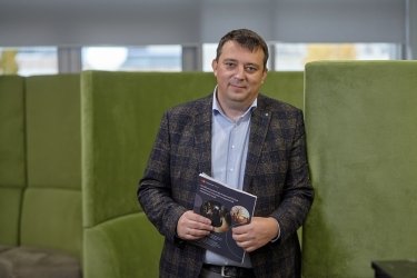 Фото 3 — Як швейна фабрика "Елегант" оптимізувала свої валютні операції
