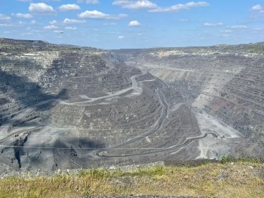 Фото 9 — Полтавський ГЗК викрили в незаконному видобутку копалин на 157 мільярдів гривень: голова вже отримав підозру