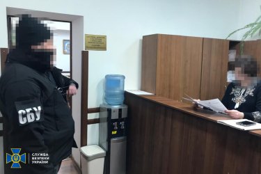 Фото 3 — За "услуги" просили до $9 тыс.: СБУ ликвидировала 5 новых схем для выезда военнообязанных за границу (ФОТО)
