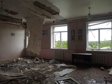 Фото 10 — Россияне применили кассетные боеприпасы по Гродовской общине, в Торецке обстреляли школу - Донецкая ОВА