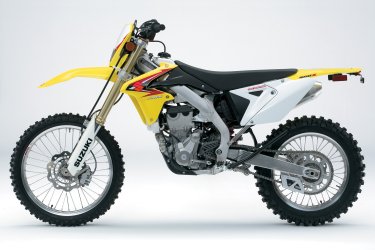 Фото 4 — Suzuki показала свои новейшие мотоциклы в Украине