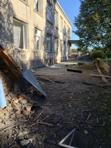 Фото 7 — Оккупанты снова обстреливали Чернобаевку и Белозерку: есть погибшие (ФОТО, ВИДЕО)