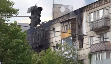 Фото 7 — На Луганщині росіяни зруйнували понад 60 будинків, горять цілі вулиці, — Гайдай