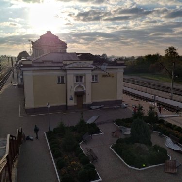 Фото 3 — В Сумской области обстрелами повреждены жилые дома, агропредприятие и вокзал в Ворожбе (ФОТО)