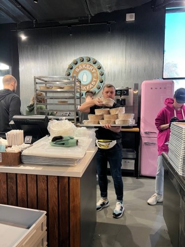 Фото 10 — Как в условиях войны готовить 15 тысяч порций в день: истории бизнеса и волонтерства киевских рестораторов