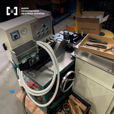 Фото 7 — В Україні викрили масштабне підпільне виробництво фейкових батарейок (ФОТО)