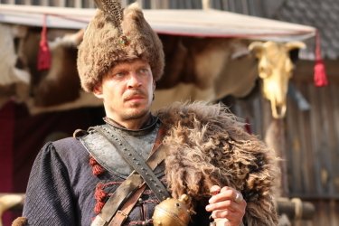 Фото 6 — Шоураннер "Козаки. Абсолютно брехлива історія" о бюджете, смехе и сюрпризах на съемках