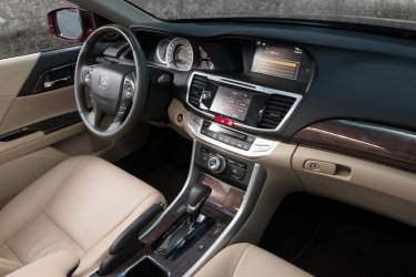 Фото 6 — Тест-драйв Honda Аccord: глобальное преображение