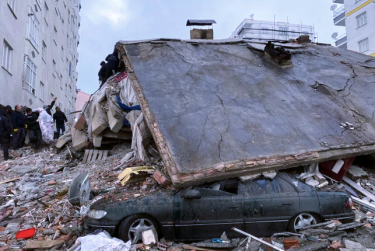 Фото 2 — В Турции и Сирии землетрясение унесло жизни по меньшей мере 1600 человек