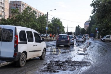 Фото 29 — Одессу накрыл мощнейший ливень, затопив основные магистрали (ФОТО, ВИДЕО)