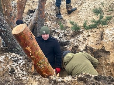 Фото 3 — На півночі України зводять інженерні та фортифікаційні споруди (ФОТО)