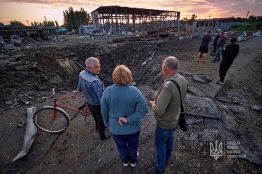 Фото 4 — Російські військові обстріляли ракетами приватні будинки на Донеччині, — ОВА