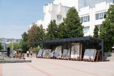 Фото 2 — У Бородянці відновили понад 590 об'єктів: коли зможуть заселитися люди