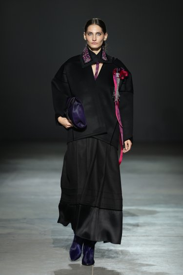 Фото 32 — Ukrainian Fashion Week SS27: ремесло, реконструкция и показ в укрытии