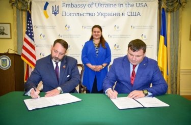 Фото 5 — "Укроборонпром" подписал три соглашения с оборонными компаниями США на $2,5 млрд