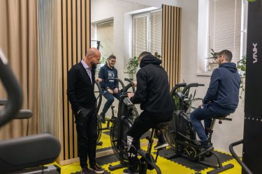 Фото 2 — Нові оселі для захисників: підписано документи про передачу будинків 15 ветеранам