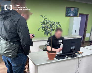 Фото 3 — Скандал із закупівлями в Міноборони: тисячі військових ледь не отруїли небезпечними сухпайками