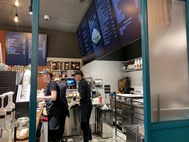 Фото 4 — "Нас интересует весь мир": европейский опыт сети Lviv Croissants, дважды открывавшейся в Польше