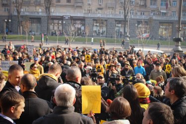 Фото 5 — Кличко создает благотворительный фонд для восстановления "Жовтня"