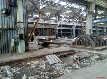 Фото 2 — Оборудование "Лугансктепловоза" начали демонтировать на лом