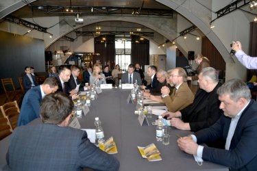 Фото 2 — В Украине планируют ввести платный проезд для фур — Мининфраструктуры