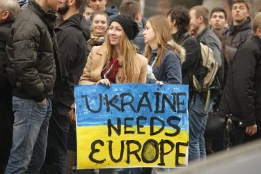 Фото 2 — Львов вышел на евромайдан: как это было (ФОТОРЕПОРТАЖ)