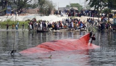 Фото 2 — В Бангладеш столкнулись два судна: погибли 26 человек (ФОТО)