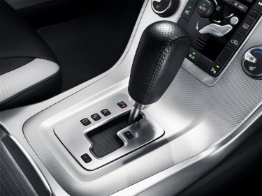 Фото 5 — Volvo представила люксовый S80 Executive и спортивный V70 R-Design