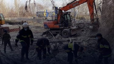 Фото 9 — Обстріл Миколаївської ОДА: кількість загиблих зросла до 24 (ФОТО)