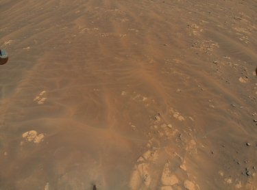 Фото 2 — Вертолет Ingenuity прислал на Землю новые яркие снимки поверхности Марса (ФОТО)