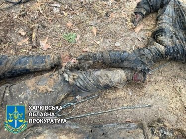 Фото 4 — На деоккупированном левобережье Оскола нашли останки жестоко убитых гражданских, скованных наручниками (ФОТО 18+)