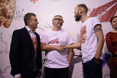 Фото 2 — Стартовала Ukrainian Fashion Week: акцент на современных моделях фешн-бизнеса и ритейле (ФОТО)