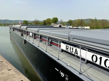 Фото 6 — На судна "Українського дунайського пароплавства" встановлюють двигуни Mitsubishi (ФОТО)