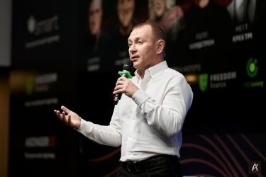 Фото 2 — "Інтелект стане послугою. Ми всі розмовлятимемо однією мовою. І це не англійська" — головні тези GLOBAL INSPIRING FORUM’2021 у Києві