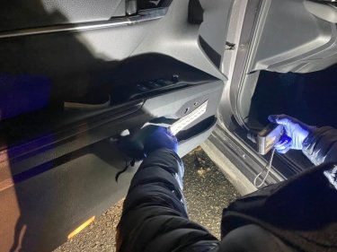 Фото 4 — В Киеве полиция с погоней задержала "хулиганов", расстрелявших автомобиль (ФОТО, ВИДЕО)