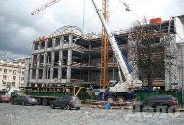 Фото 6 — Что происходит на скандальной стройке над метро «Театральная» (ФОТО)