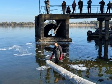 Фото 3 — Почти 67 тонн: в Украине началась кампания зарыбления водоемов (ФОТО)