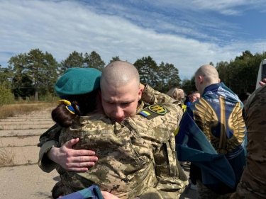 Фото 7 — Обмен пленными: удалось вернуть еще 49 украинцев и украинок