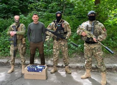 Фото 23 — Гуманітарні ініціативи та дрони для ЗСУ: як народні депутати допомагають громадянам та армії перемогти