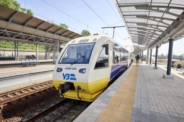 Фото 2 — В Киеве построили еще одну остановку для Kyiv Boryspil Express и Интерсити