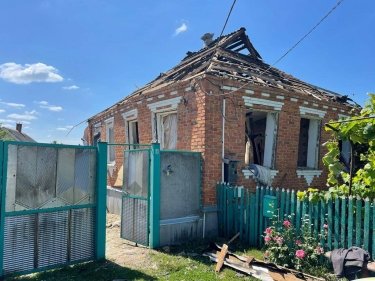 Фото 2 — В Харьковской области россияне обстреляли прифронтовые населенные пункты: в ОВА рассказали о последствиях