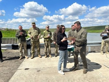 Фото 15 — На Херсонщині та Миколаївщині відновили ще три мости, постраждалих через війну (ФОТО)