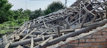 Фото 7 — Российская армия снова обстреляла из "Градов" жилые кварталы Никополя (ФОТО)