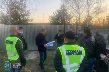 Фото 3 — Под Киевом хранили взрывчатку и оружие для возможной продажи криминалитету: пойманы двое