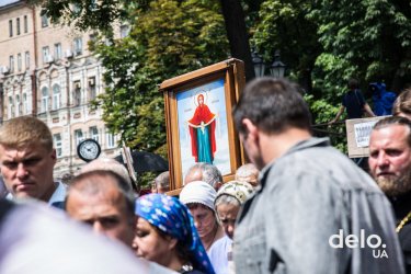 Фото 24 — "Мы сюда приехали мира просить" — как в Киеве прошел Крестный ход УПЦ МП (фото)