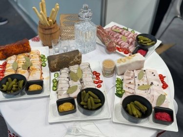 Фото 2 — Салтівський м'ясокомбінат представив свою продукцію на виставці делікатесів в Іспанії