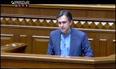 Фото 4 — Конкурсы и спецмарки. Как украинский бизнес, политики и чиновники отмечали День вышиванки