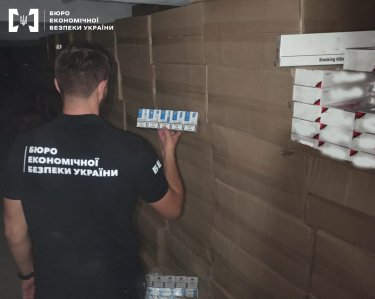Фото 9 — Под Одессой нашли секретный подземный склад для "дунайской" сигаретной контрабанды (ФОТО, ВИДЕО)